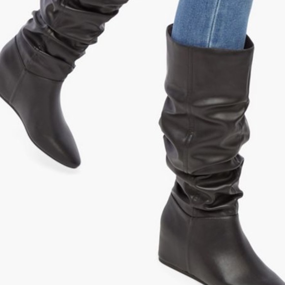 Dana , up to knee boots - Picture 10 of 10